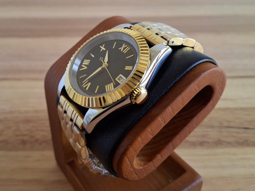 Premium 316L Stainless Steel Case: Crafted from surgical-grade 316L stainless steel.